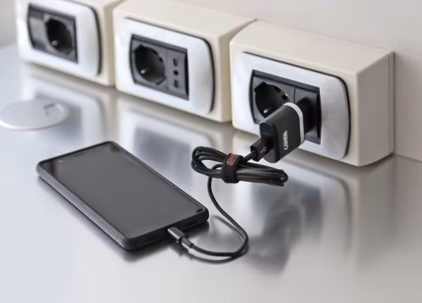 Lampa Kit 3 in 1 Micro Usb - Fast Charge - 12/24V + 230V
