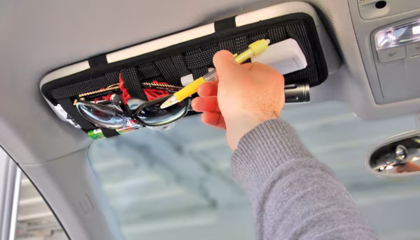 Lampa Strappy, organizer per visiera parasole