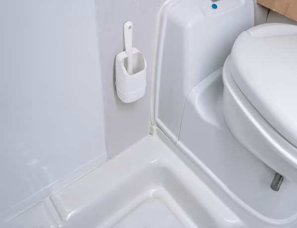Lampa Scopino WC con fori per montaggio parete
