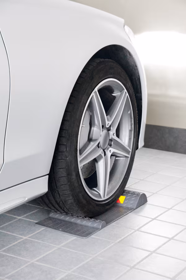 Lampa Auto-Park, Delimitatore di parcheggio per garage