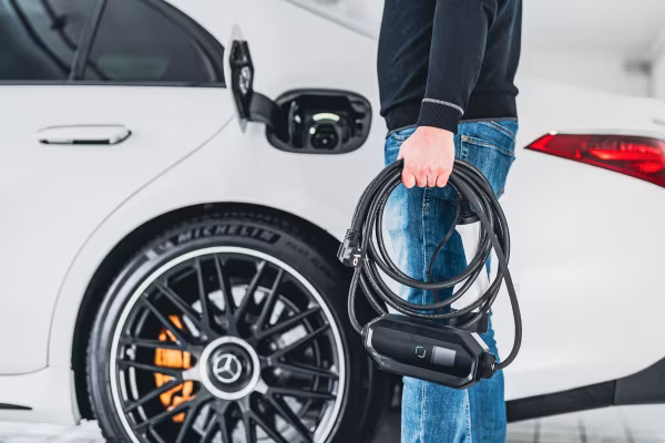 Lampa Carica batteria portatile per veicoli elettrici