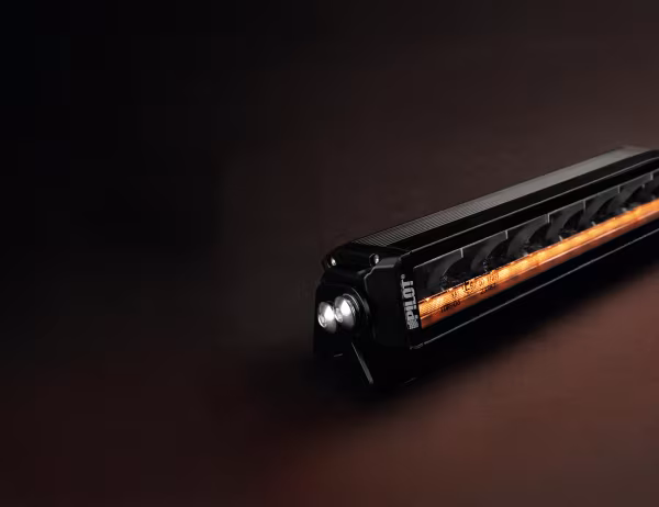 Pilot Glare Blade-30, barra multifunzione a Led - 12/24V - 345x75x65 mm