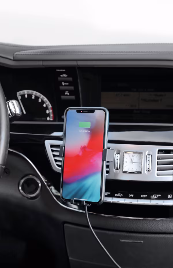 Lampa Graviton Wireless, porta telefono per bocchette d’aerazione con carica batteria wireless