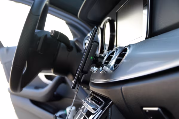 Lampa Magneto Wireless, porta telefono magnetico con carica batteria wireless