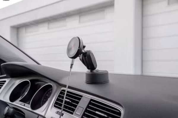Optiline Mag Wireless Orbit, Porta telefono magnetico con ricarica wireless e attacco a ventosa adesiva