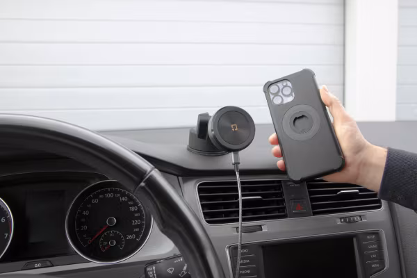 Optiline Mag Wireless Orbit, Porta telefono magnetico con ricarica wireless e attacco a ventosa adesiva