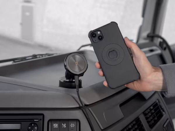 Optiline Mag Wireless Orbit, Porta telefono magnetico con ricarica wireless e attacco a ventosa adesiva
