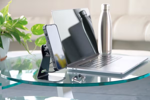 Optiline Mag Wireless Stand, Porta telefono magnetico da casa/ufficio con ricarica wireless