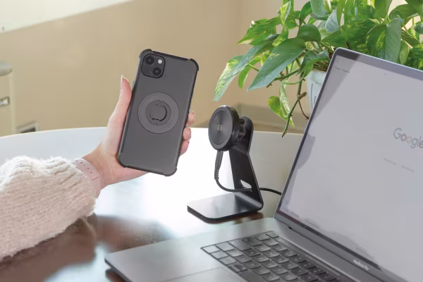 Optiline Mag Wireless Stand, Porta telefono magnetico da casa/ufficio con ricarica wireless