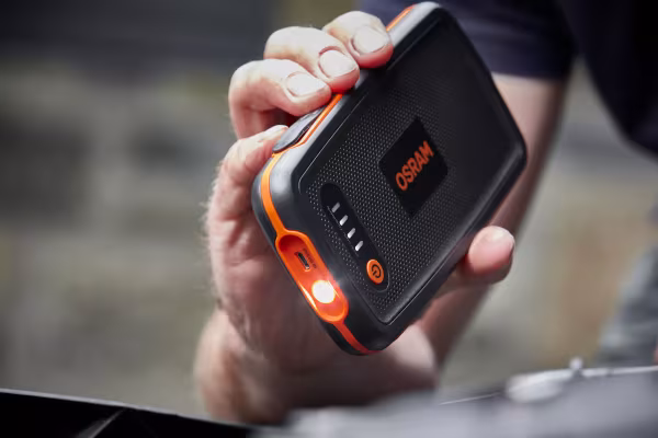 Osram BATTERYstart 200, avviatore di emergenza con funzione power bank