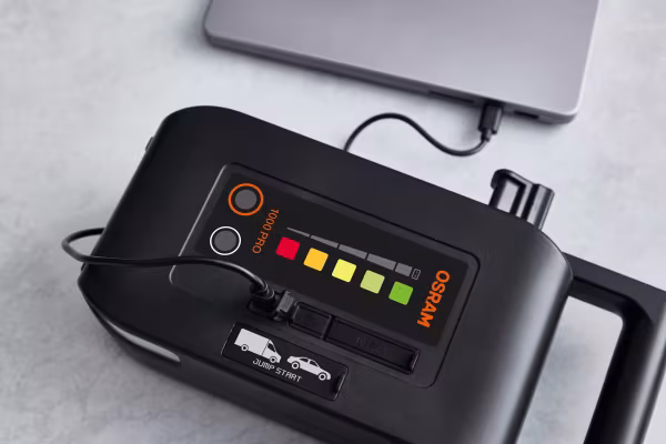 Osram BATTERYstart PRO 1000, avviatore di emergenza ad alta potenza per un\'ampia gamma di veicoli